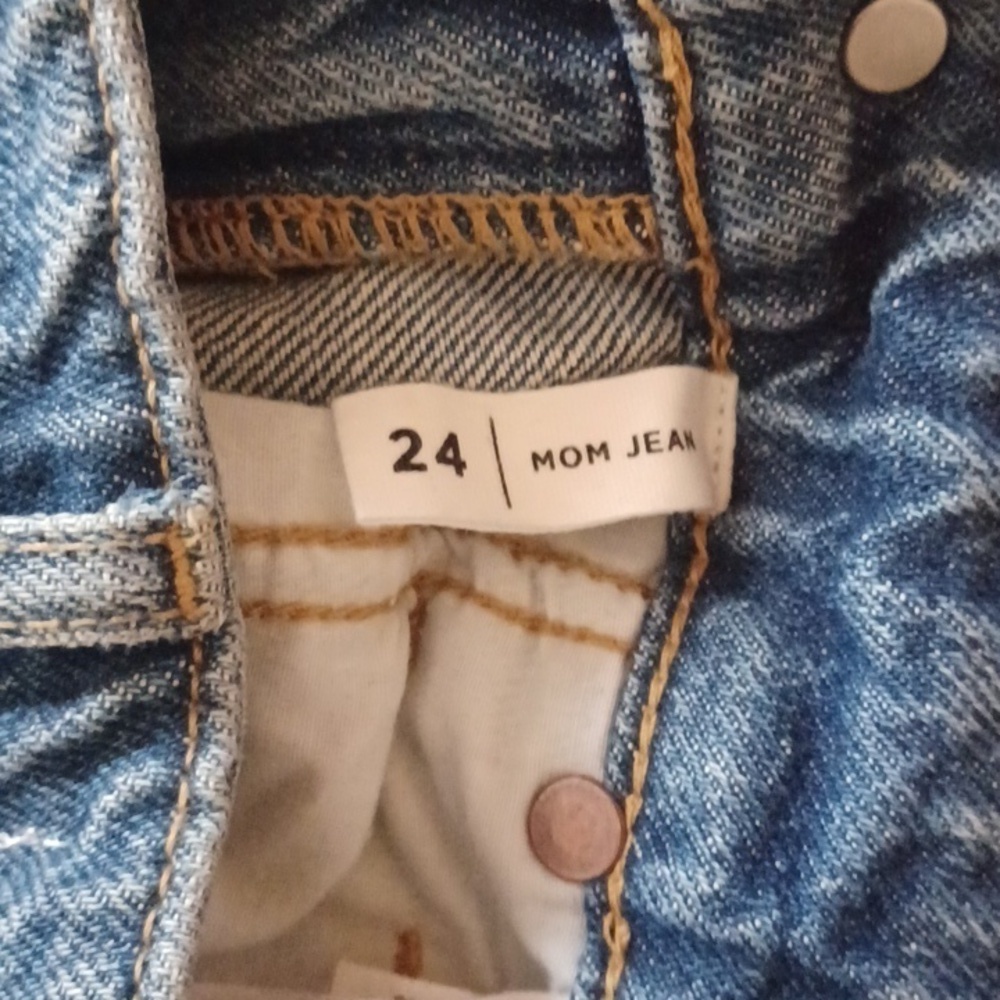 Pacsun  lighter wash Mom jeans. Size 24. Perfect color for Spring! - Picture 9 of 12
